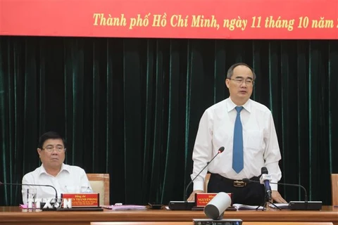 Ủy viên Bộ Chính trị, Bí thư Thành ủy Thành phố Hồ Chí Minh Nguyễn Thiện Nhân phát biểu tại Hội nghị. (Ảnh: Anh Tuấn/TTXVN)