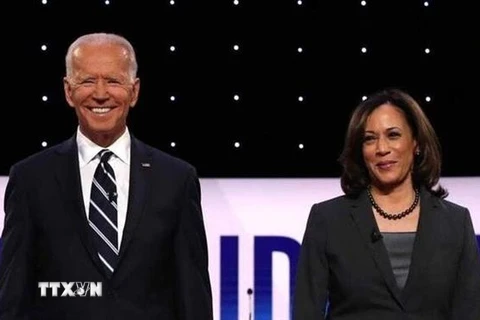 Ông Joe Biden (trái) và Thượng nghị sỹ Kamala Harris (phải). (Ảnh: IRNA/TTXVN)