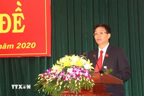 Tân Chủ tịch Ủy ban Nhân dân tỉnh Đắk Nông phát biểu tại kỳ họp. (Ảnh: Ngọc Minh/TTXVN)