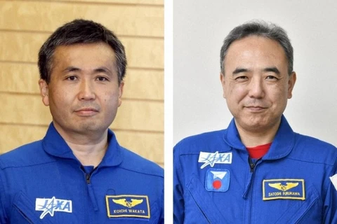 Hai nhà du hành vũ trụ Wakata Koichi (trái) và Furukawa Satoshi. (Nguồn: Kyodo)