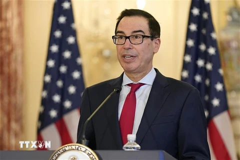 Bộ trưởng Tài chính Mỹ Steven Mnuchin phát biểu tại một cuộc họp báo ở Washington, DC. (Ảnh: AFP/TTXVN)