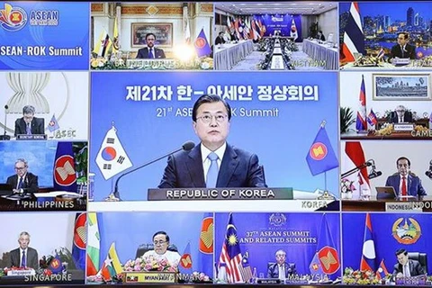 Tổng thống Hàn Quốc Moon Jae-in phát biểu tại Hội nghị Cấp cao ASEAN-Hàn Quốc lần thứ 21. (Ảnh: Thống Nhất/TTXVN)