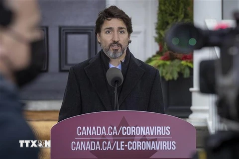 Thủ tướng Canada Justin Trudeau phát biểu tại một cuộc họp báo ở Ottawa. (Ảnh: AFP/TTXVN)