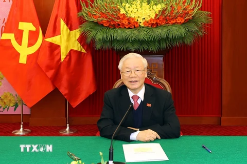 Tổng Bí thư, Chủ tịch nước Nguyễn Phú Trọng điện đàm trực tiếp với Tổng Bí thư Lào Thongloun Sisoulith. (Ảnh: Trí Dũng/TTXVN)