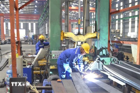 Một xưởng sản xuất tại khu công nghiệp Nguyên Khê, Hà Nội. (Ảnh: Phương Anh/TTXVN)