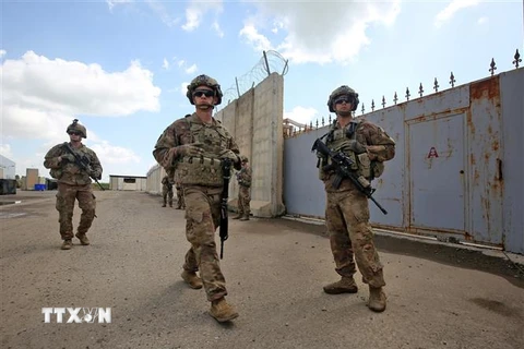 Binh sỹ Mỹ được triển khai tham gia chiến dịch chống IS tại căn cứ không quân K1, tây bắc Kirkuk, miền bắc Iraq tháng 3/2020. (Ảnh: AFP/TTXVN)