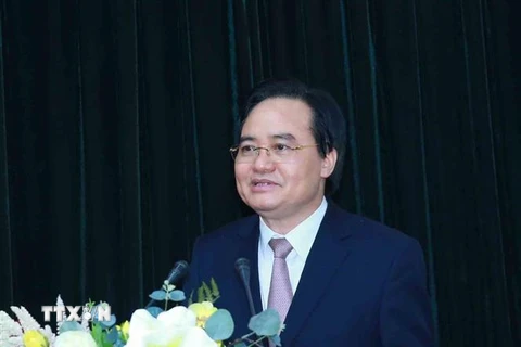 Ông Phùng Xuân Nhạ, Phó Trưởng Ban Tuyên giáo Trung ương phát biểu tại hội nghị. (Ảnh: Phương Hoa/TTXVN)