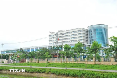 Bệnh viện Bệnh Nhiệt đới Trung ương (cơ sở 2) tại huyện Đông Anh (Hà Nội) bị phong tỏa. (Ảnh Minh Đức/TTXVN)