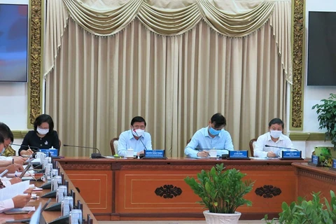 Thường trực Ủy ban Nhân dân Thành phố Hồ Chí Minh chủ trì phiên họp. (Nguồn: hochiminhcity.gov.vn)