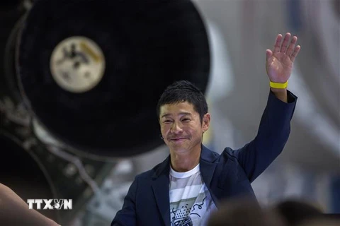 Tỷ phú Nhật Bản Yusaku Maezawa tại buổi lễ công bố ông là hành khách đầu tiên được bay vòng quanh Mặt Trăng trên tàu vũ trụ SpaceX của tỷ phú Elon Musk ở Hawthorne, bang California, Mỹ ngày 17/9/2018. (Ảnh: AFP/TTXVN)