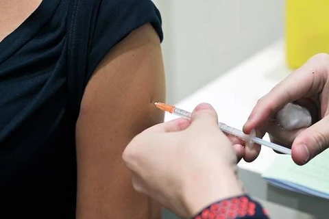 Singapore triển khai đăng ký tiêm vaccine ngừa COVID-19 cho hơn 400.000 học sinh, sinh viên từ 1/6. (Nguồn: channelnewsasia.com)
