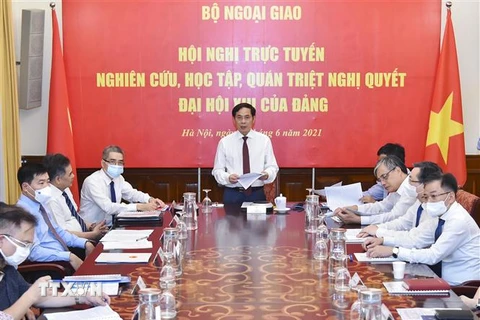 Bí thư Ban Cán sự Đảng, Bộ trưởng Bộ Ngoại giao Bùi Thanh Sơn phát biểu. (Ảnh: TTXVN)