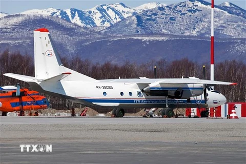 Một máy bay An-26 tại sân bay ở thành phố Patropavlovsk-Kamchatckiy thuộc Nga. (Ảnh: AFP/TTXVN)