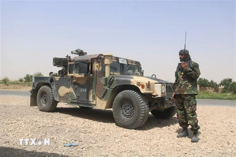 Lực lượng an ninh Afghanistan tham gia chiến dịch truy quét Taliban tại Shiberghan, thủ phủ tỉnh Jawzjan. (Ảnh: THX/TTXVN)