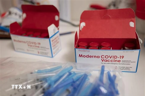 Vaccine ngừa COVID-19 của hãng dược phẩm Moderna. (Ảnh: AFP/TTXVN)