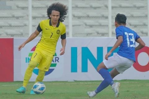 Akmal (số 7) là cái tên thi đấu nổi bật trên hàng công của U19 Malaysia. (Nguồn: FAM)