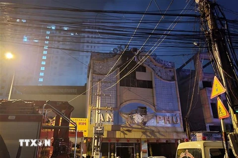 Hiện trường vụ cháy tại Karaoke An Phú. (Ảnh: Huyền Trang/TTXVN)