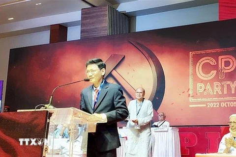 Ủy viên Trung ương Đảng, Bí thư Tỉnh ủy Sóc Trăng Lâm Văn Mẫn phát biểu tại Đại hội lần thứ 24 Đảng Cộng sản Ấn Độ. (Ảnh: Ngọc Thúy/TTXVN)