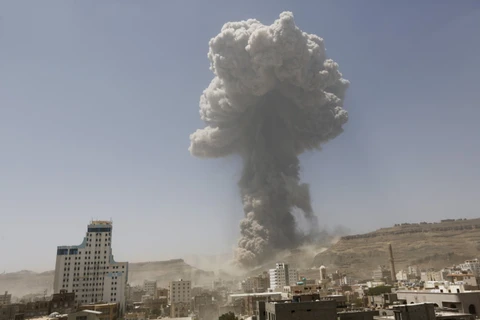 Hiện trường một vụ nổ ở Sana, Yemen. (Nguồn: Reuters)