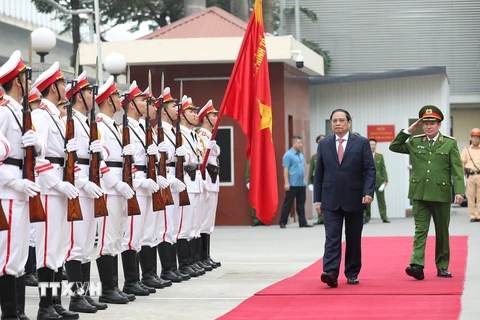 Sáng 22/11, tại Hà Nội, Thủ tướng Phạm Minh Chính dự Hội nghị sơ kết các chuyên án điển hình về ma túy và trao thư khen cho Cục Cảnh sát điều tra tội phạm về ma túy. (Ảnh: Dương Giang/TTXVN)