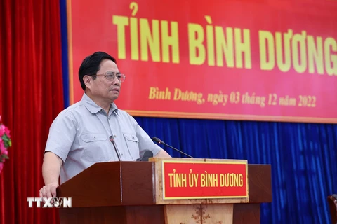 Thủ tướng Phạm Minh Chính phát biểu kết luận buổi làm việc với Ban Thường vụ Tỉnh ủy Bình Dương. (Ảnh: Dương Giang/TTXVN)