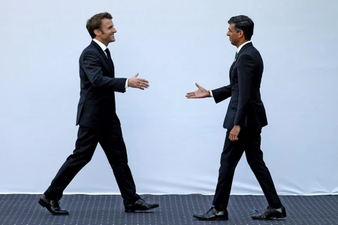 Tổng thống Pháp Emmanuel Macron (trái) và Thủ tướng Anh Rishi Sunak sẽ gặp nhau ngày 10/3 tới đây. (Nguồn: timesofmalta.com)
