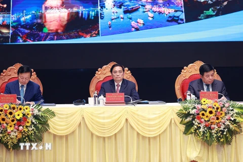 Thủ tướng chủ trì Hội nghị phát triển Bắc Trung Bộ, duyên hải Trung Bộ