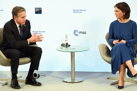Ngoại trưởng Mỹ Antony Blinken (trái) và người đồng cấp Đức Annalena Baerbock gặp song phương bên lề Hội nghị An ninh Munich. (Nguồn: DPA)