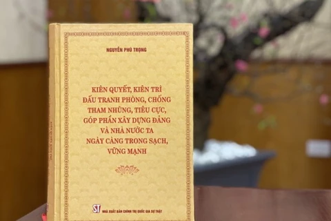 Cuốn sách "Kiên quyết, kiên trì đấu tranh phòng, chống tham nhũng, tiêu cực, góp phần xây dựng Đảng và Nhà nước ta ngày càng trong sạch, vững mạnh" của Tổng Bí thư Nguyễn Phú Trọng.