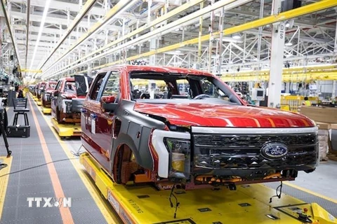 Dây chuyền sản xuất xe Ford tại nhà máy ở Dearborn, Michigan (Mỹ). (Ảnh: Getty Images/TTXVN)
