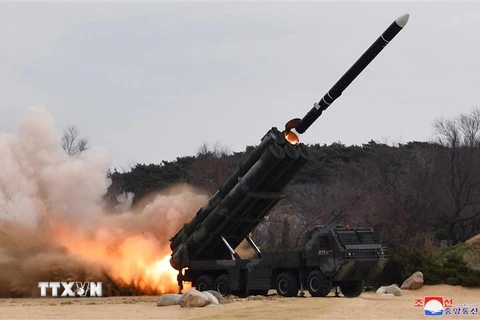 Tên lửa hành trình chiến lược của Triều Tiên được phóng thử tại tỉnh Nam Hamgyong ngày 22/3. (Ảnh: Yonhap/TTXVN)