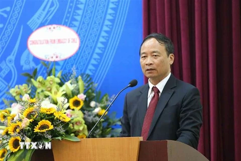 Ông Lê Duy Truyền, nguyên Phó Tổng giám đốc Thông tấn xã Việt Nam, Phó Chủ tịch Hội nhiệm kỳ II phát biểu. (Ảnh: TTXVN phát)