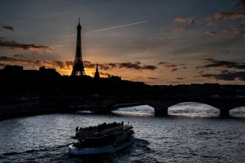 Ban tổ chức Olympic Paris 2024 đã công bố mục tiêu đầy tham vọng về một bữa tiệc khai mạc hoành tráng trên sông Seine với khoảng 600.000 khán giả tham dự. (Nguồn: Getty Images)