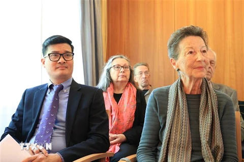 Gặp mặt những người bạn Thụy Sĩ ủng hộ hòa bình cho Việt Nam