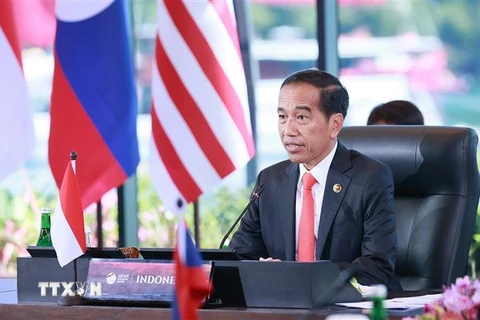 Tổng thống Indonesia Joko Widodo phát biểu tại Hội nghị Cấp cao ASEAN lần thứ 42. (Ảnh: Dương Giang/TTXVN)