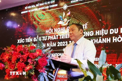 Bộ trưởng Bộ Văn hóa, Thể thao và Du lịch Nguyễn Văn Hùng phát biểu khai mạc Hội nghị. (Ảnh: Tiên Minh/TTXVN)