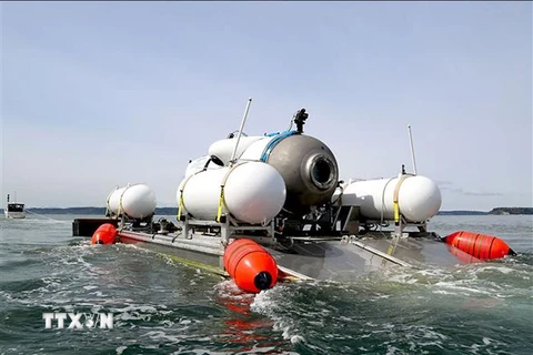 Tàu lặn Titan được đưa tới khu vực lặn ở Everett, Washington, Mỹ. (Ảnh: AFP/TTXVN)