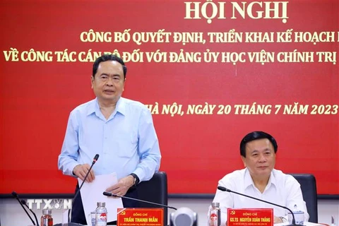 Ông Trần Thanh Mẫn, Ủy viên Bộ Chính trị, Phó Chủ tịch Thường trực Quốc hội, Trưởng đoàn Kiểm tra phát biểu kết luận buổi làm việc. (Ảnh: Văn Điệp/TTXVN)