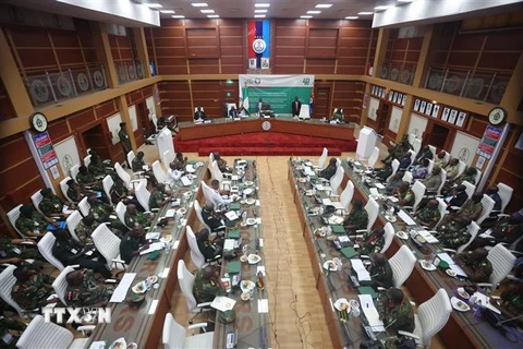 Toàn cảnh cuộc họp của Ủy ban các Tư lệnh Quốc phòng Cộng đồng Kinh tế các quốc gia Tây Phi về Niger ở Abuja, Nigeria ngày 2/8. (Ảnh: AFP/TTXVN)