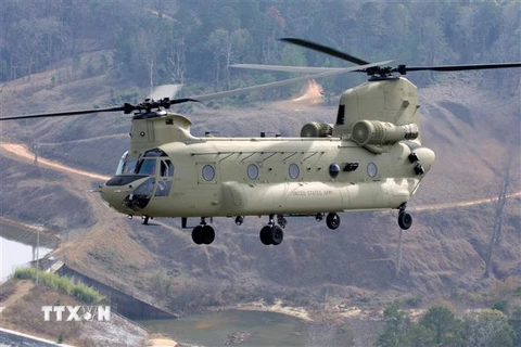 Máy bay trực thăng vận tải Chinook CH-47F. (Ảnh: AFP/TTXVN)