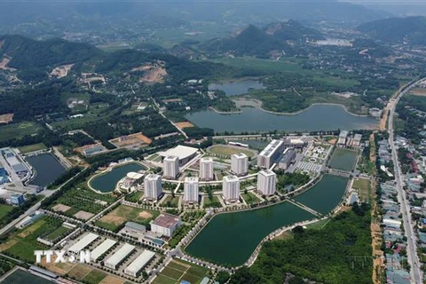 Khu đô thị Hòa Lạc thuộc địa bàn huyện Thạch Thất với mục tiêu phát triển trở thành đô thị vệ tinh lớn nhất trong 5 đô thị được quy hoạch xung quanh trung tâm Thủ đô. (Ảnh: Huy Hùng/TTXVN)