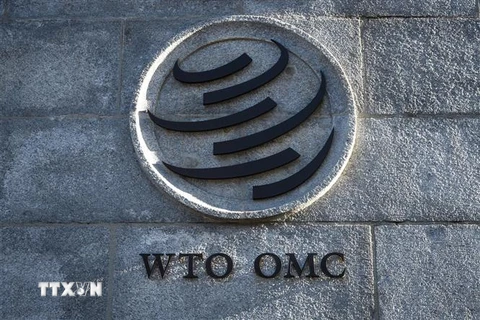 Biểu tượng của Tổ chức Thương mại thế giới (WTO) tại trụ sở ở Geneva, Thụy Sĩ. (Ảnh: AFP/TTXVN)