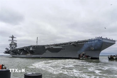 Tàu sân bay USS Gerald R. Ford tại Virginia, Mỹ. (Ảnh: AFP/TTXVN)