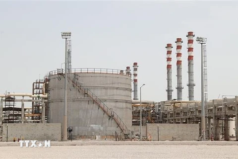 Nhà máy lọc dầu Bandar Abbas ở miền Nam Iran. (Ảnh: AFP/TTXVN)