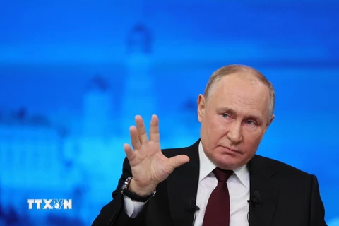 Tổng thống Nga Vladimir Putin phát biểu tại cuộc họp báo cuối năm ở Moskva. (Ảnh: AFP/TTXVN)