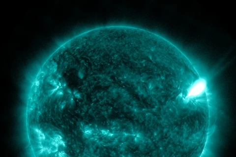 Mặt Trời đã tạo ra một luồng sáng khổng lồ vào ngày 14/12. (Nguồn: NASA)
