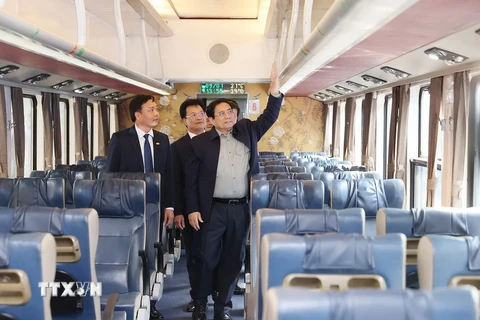 Thủ tướng Phạm Minh Chính kiểm tra công tác phục vụ hành khách tại Ga Hà Nội