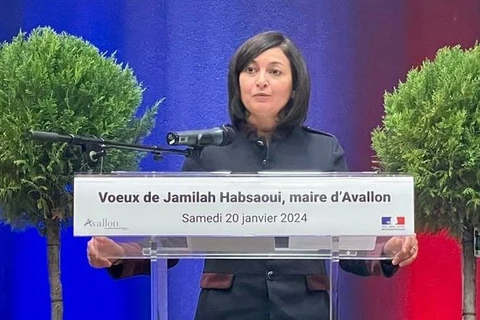 Thị trưởng thành phố Avallon, bà Jamilah Habsaoui. (Nguồn: Facebook)