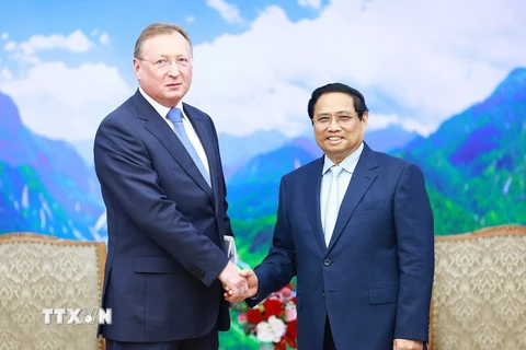 Thủ tướng Phạm Minh Chính tiếp ông Kudryashov, Tổng giám đốc Công ty dầu khí Zarubezhneft. (Ảnh: Dương Giang/TTXVN)