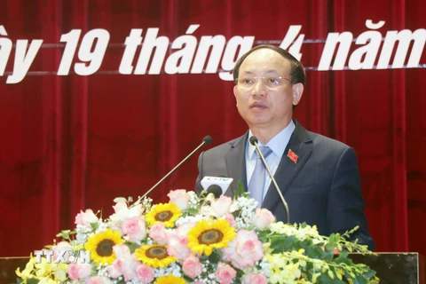 Bí thư Tỉnh ủy, Chủ tịch HĐND tỉnh Quảng NInh Nguyễn Xuân Ký phát biểu tại kỳ họp. (Ảnh: Văn Đức/TTXVN)